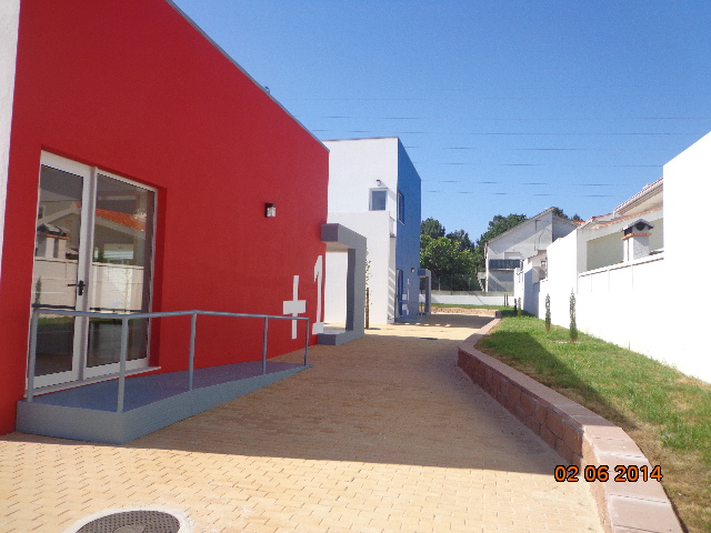 Escola 1.º Ciclo do Ensino Básico - Fernão Ferro na Localidade dos Redondos